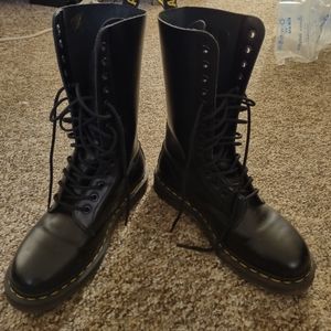 Black Doc Marten combat boots 1914 size 8 women